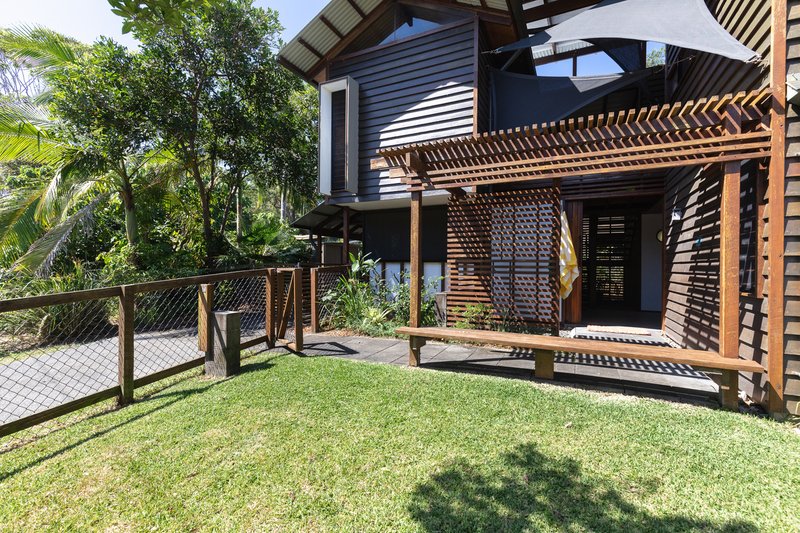 Photo - 2/43 Bigoon Road, Point Lookout QLD 4183 - Image 21