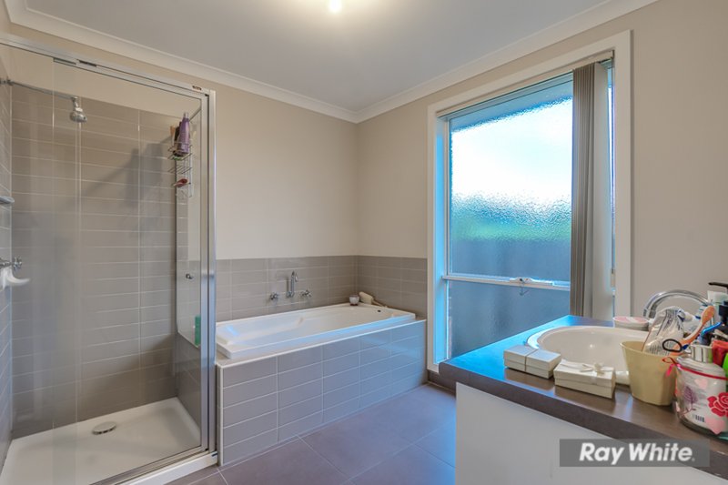 Photo - 2/43 Bruce Street, Altona Meadows VIC 3028 - Image 11