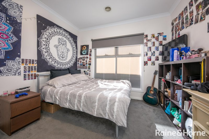 Photo - 2/43 Grant Ave , Gisborne VIC 3437 - Image 6