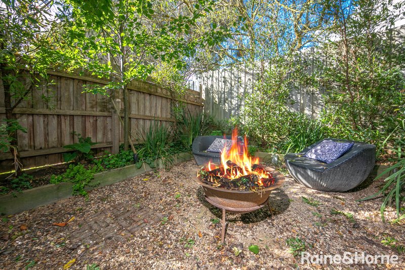 Photo - 2/43 Grant Ave , Gisborne VIC 3437 - Image 12