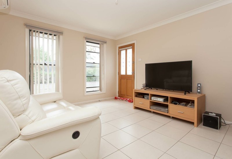 Photo - 2/43 Hebburn Street, Pelaw Main NSW 2327 - Image 4