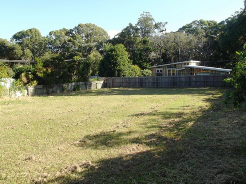 243 High Central Road, Macleay Island QLD 4184