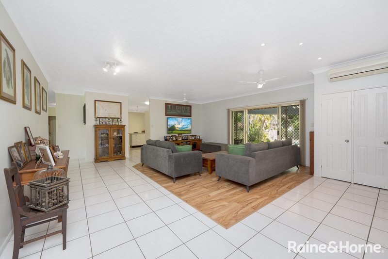 Photo - 243 Kelso Drive, Kelso QLD 4815 - Image 3