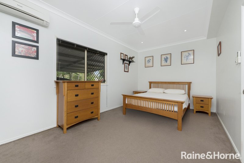 Photo - 243 Kelso Drive, Kelso QLD 4815 - Image 9