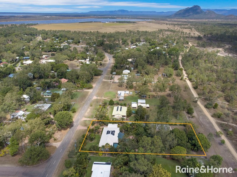 Photo - 243 Kelso Drive, Kelso QLD 4815 - Image 17