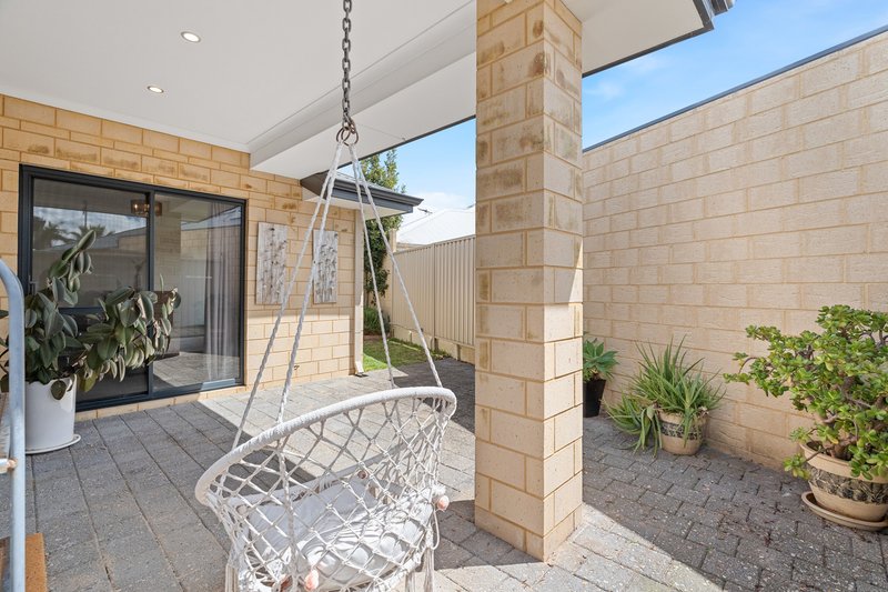 Photo - 2/43 Mcglinn Way, Cloverdale WA 6105 - Image 25