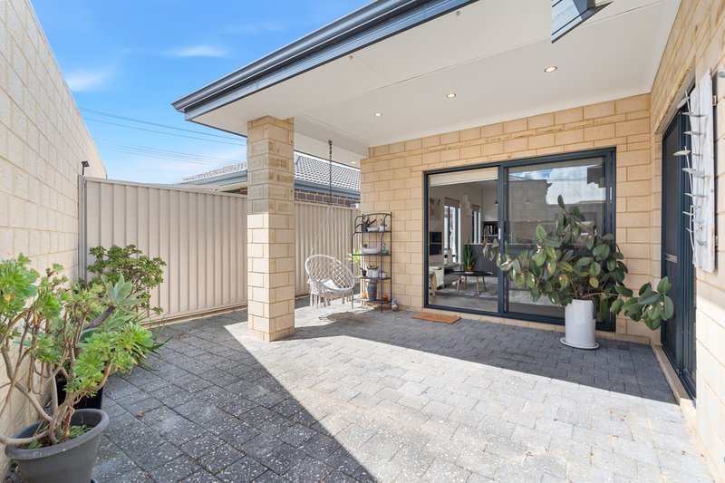 Photo - 2/43 Mcglinn Way, Cloverdale WA 6105 - Image 27