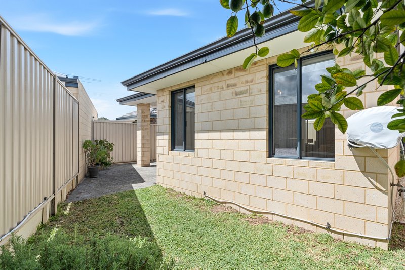 Photo - 2/43 Mcglinn Way, Cloverdale WA 6105 - Image 28
