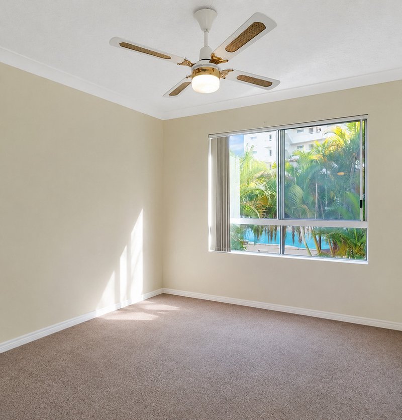 Photo - 24/3 Norman Street, Southport QLD 4215 - Image 5