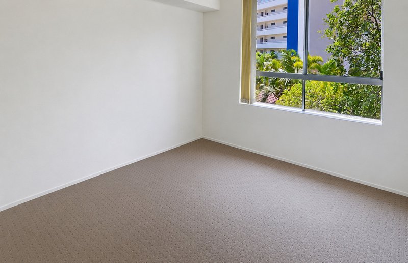 Photo - 24/3 Norman Street, Southport QLD 4215 - Image 6