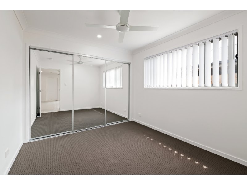 Photo - 2/43 Pierro Place, Logan Reserve QLD 4133 - Image 2