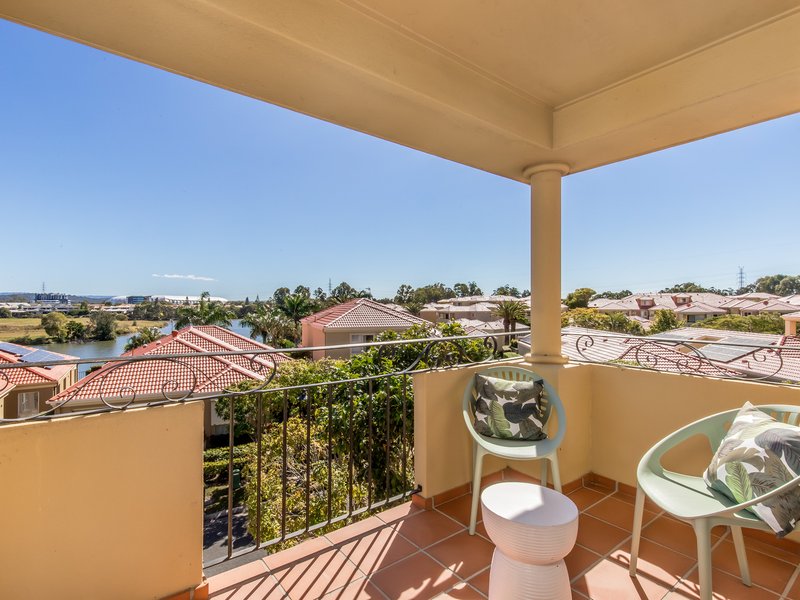 Photo - 24/3 Robina Town Centre Drive, Robina QLD 4226 - Image 11