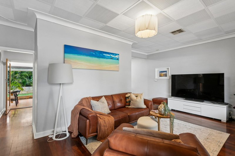 Photo - 243 Weaponess Road, Wembley Downs WA 6019 - Image 5
