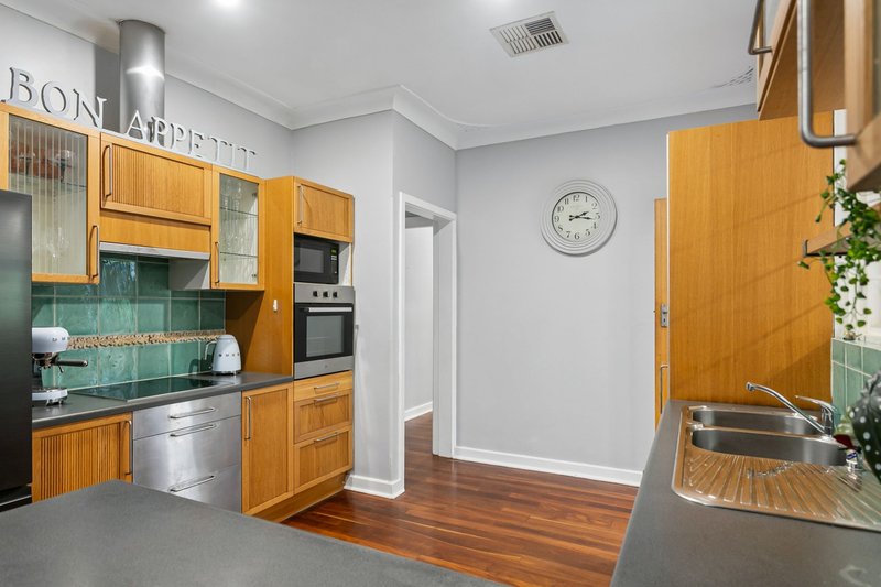 Photo - 243 Weaponess Road, Wembley Downs WA 6019 - Image 7