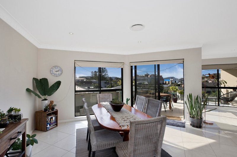 Photo - 2/43 Wilson Road, Terrigal NSW 2260 - Image 5