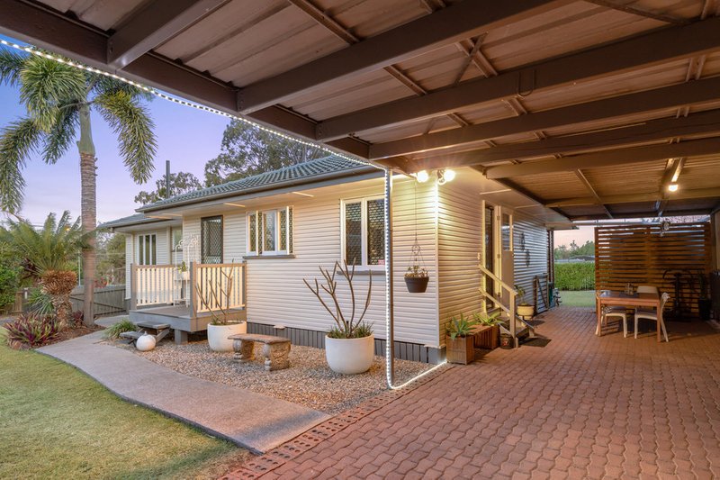 Photo - 243 Wondall Road, Wynnum West QLD 4178 - Image 13