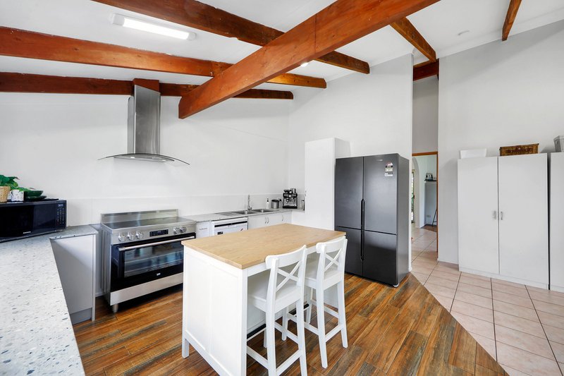Photo - 243 Woodgate Road, Goodwood QLD 4660 - Image 6