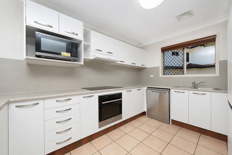 Photo - 24/30-32 Martinez Avenue, West End QLD 4810 - Image 5