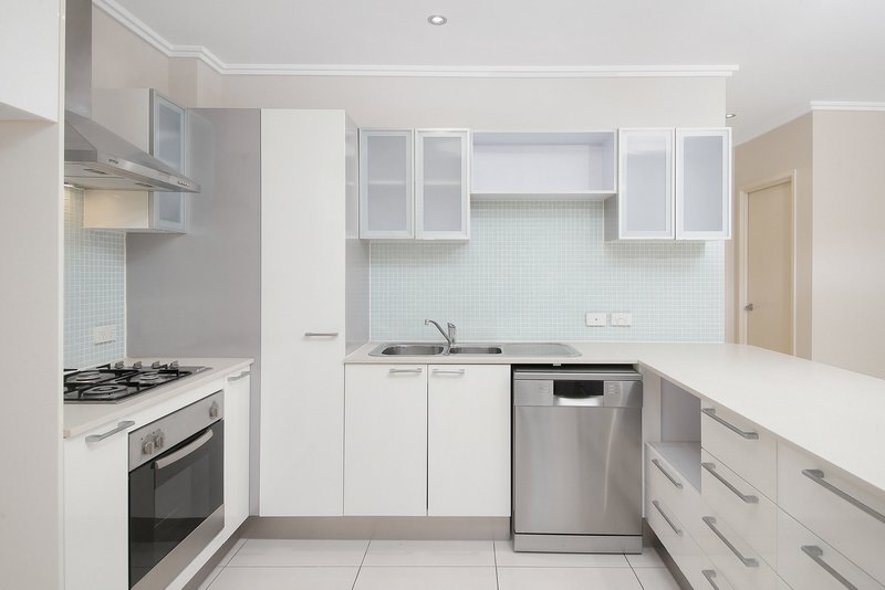Photo - 24/30 Sanders Street, Upper Mount Gravatt QLD 4122 - Image 2