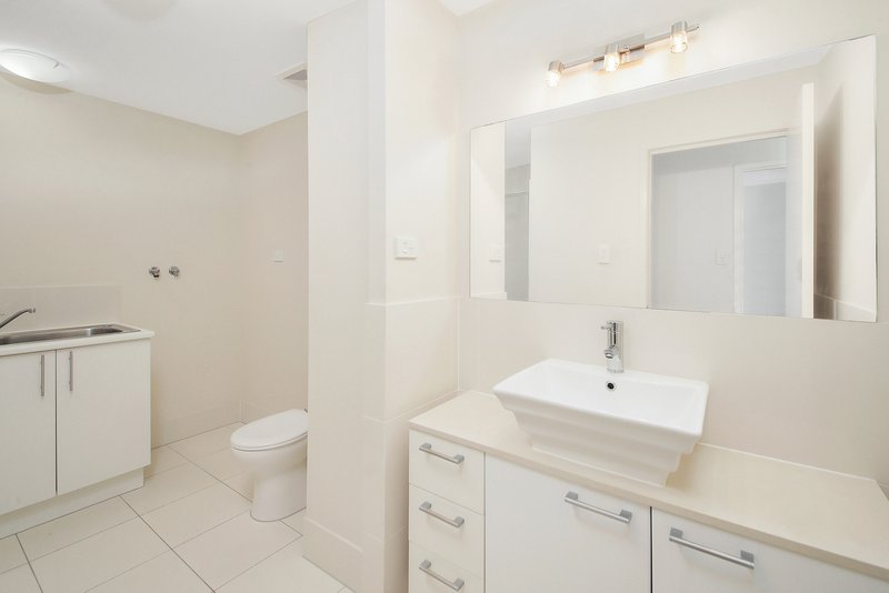 Photo - 24/30 Sanders Street, Upper Mount Gravatt QLD 4122 - Image 8