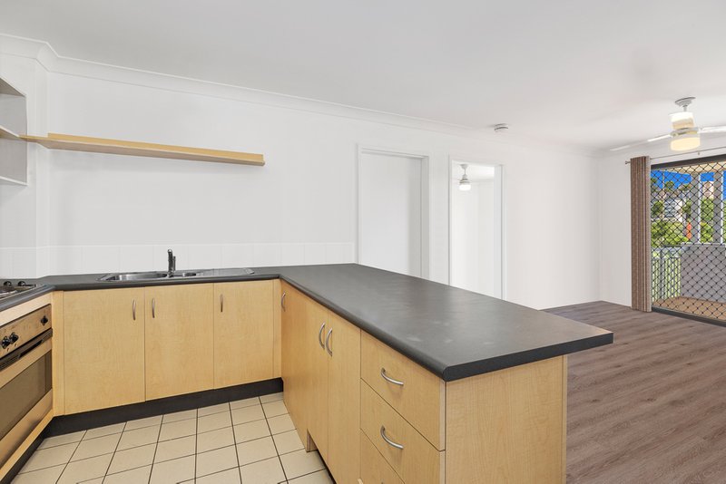 Photo - 24/300 Sir Fred Schonell Drive, St Lucia QLD 4067 - Image 4