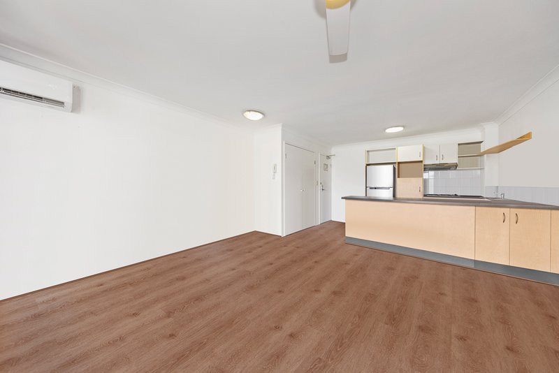 Photo - 24/300 Sir Fred Schonell Drive, St Lucia QLD 4067 - Image 5