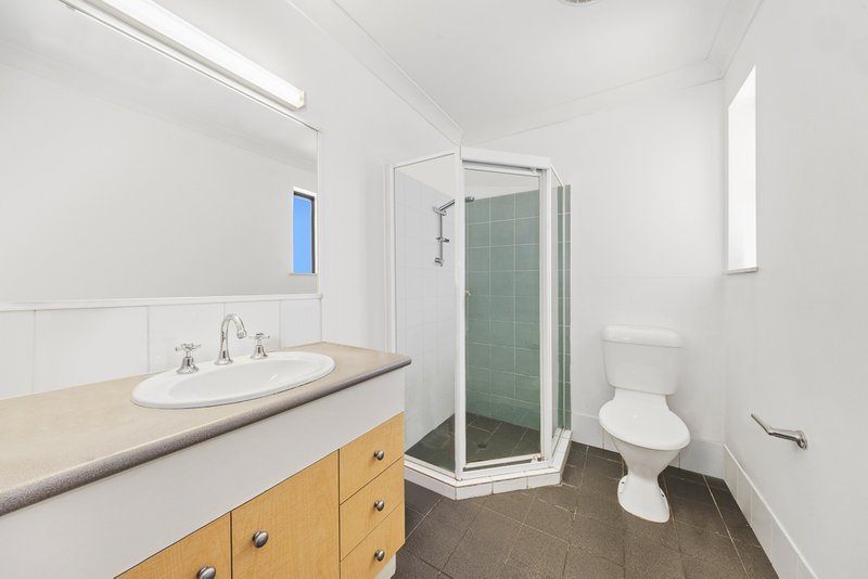 Photo - 24/300 Sir Fred Schonell Drive, St Lucia QLD 4067 - Image 8