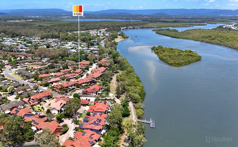 Photo - 243/125 Hansford Road, Coombabah QLD 4216 - Image 2