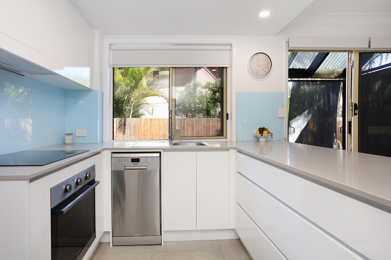 Photo - 243/125 Hansford Road, Coombabah QLD 4216 - Image 11