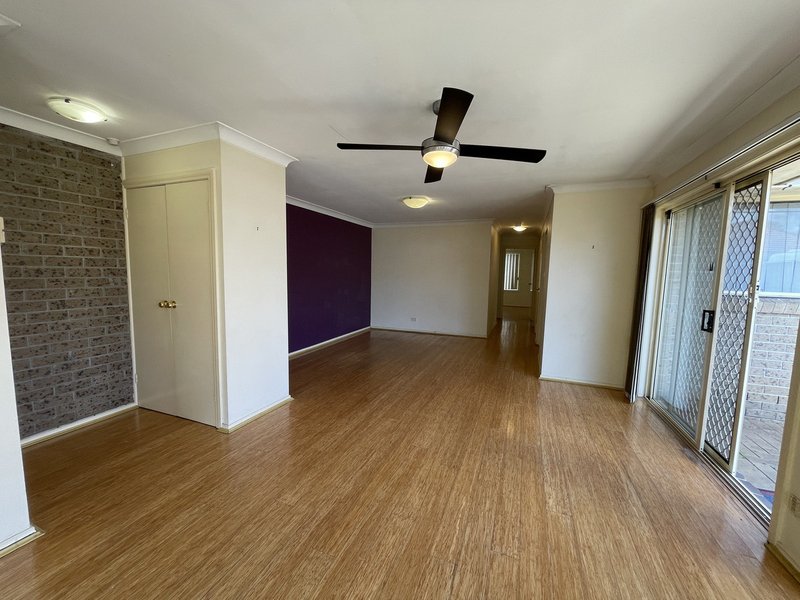 Photo - 2/43A Carinya Road, Girraween NSW 2145 - Image 2