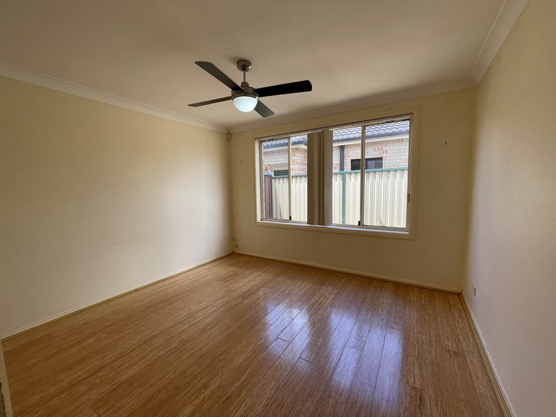 Photo - 2/43A Carinya Road, Girraween NSW 2145 - Image 3