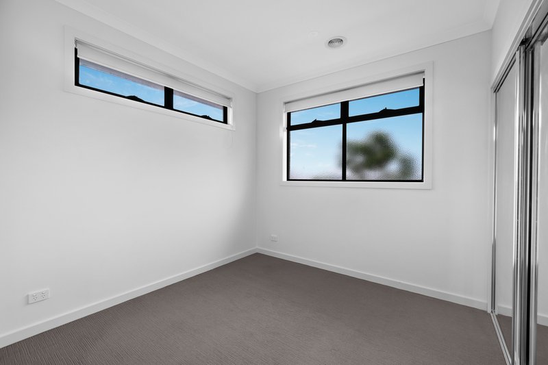 Photo - 2/44 Andrews Street, Burwood VIC 3125 - Image 6