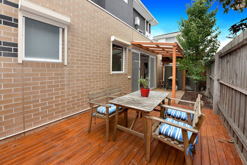 Photo - 2/44 Bakers Road, Coburg North VIC 3058 - Image 10