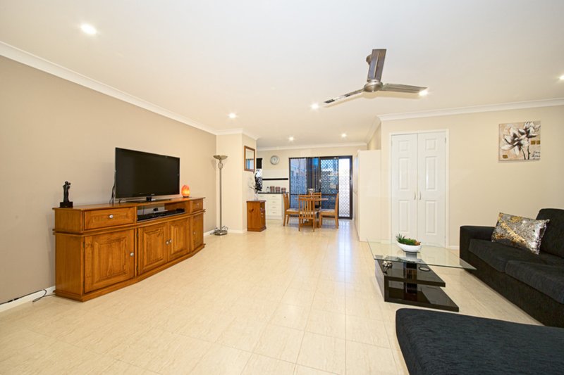 Photo - 2/44 Banya Street, Bongaree QLD 4507 - Image 7