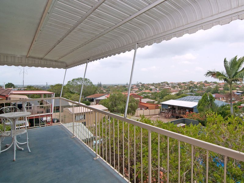 Photo - 244 Barrett Street, Bracken Ridge QLD 4017 - Image 3