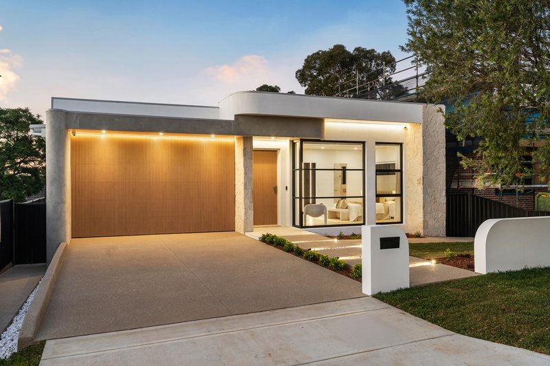 Photo - 244 Brenan Street, Smithfield NSW 2164 - Image 2