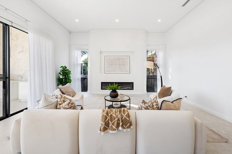 Photo - 244 Brenan Street, Smithfield NSW 2164 - Image 4