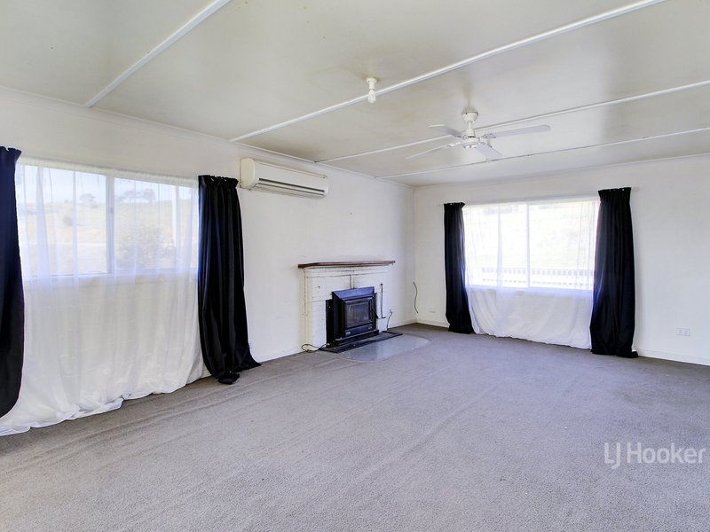 Photo - 244 Day Avenue, Omeo VIC 3898 - Image 6