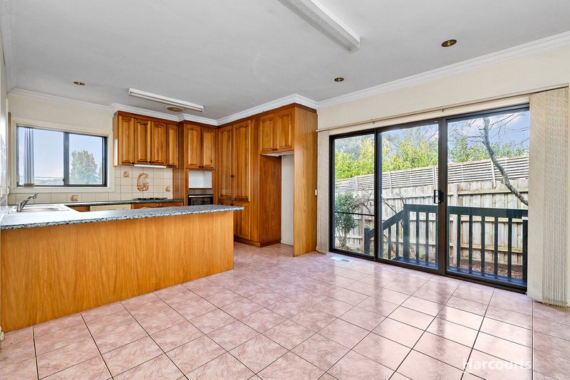 Photo - 2/44 Grange Park Avenue, Doncaster VIC 3108 - Image 3