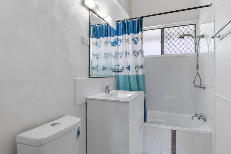 Photo - 2/44 Lawrence Street, Mooloolaba QLD 4557 - Image 7