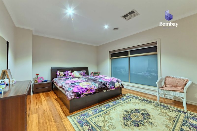 Photo - 244 Newbury Boulevard, Craigieburn VIC 3064 - Image 7