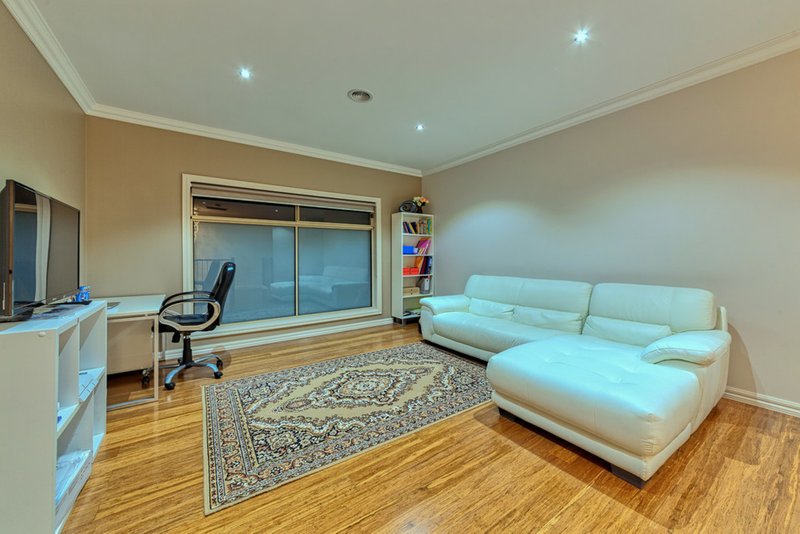 Photo - 244 Newbury Boulevard, Craigieburn VIC 3064 - Image 13