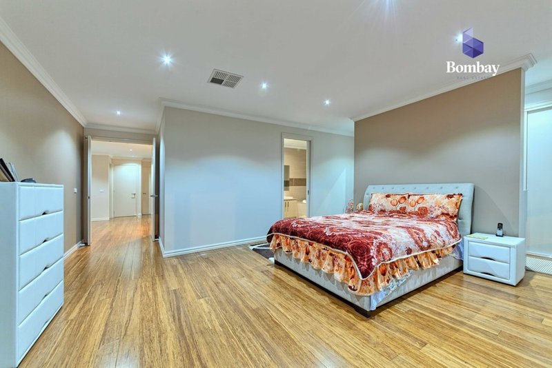 Photo - 244 Newbury Boulevard, Craigieburn VIC 3064 - Image 14