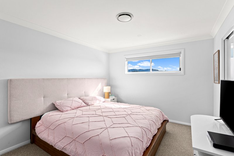 Photo - 2/44 Paul Circuit, Tullimbar NSW 2527 - Image 6