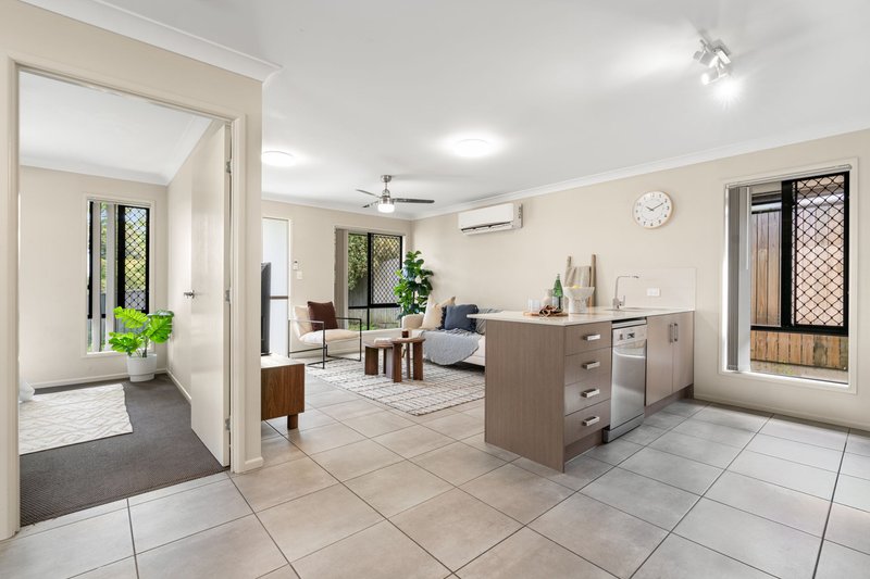 Photo - 2/44 Whiteman Street, Crestmead QLD 4132 - Image 5