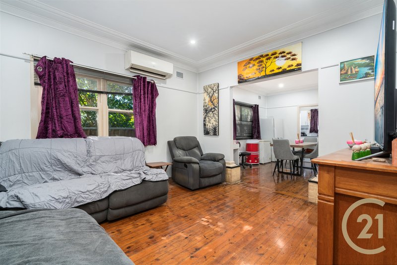 Photo - 244 Wonga Road, Lurnea NSW 2170 - Image 4