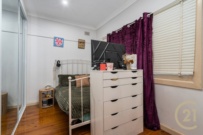 Photo - 244 Wonga Road, Lurnea NSW 2170 - Image 11