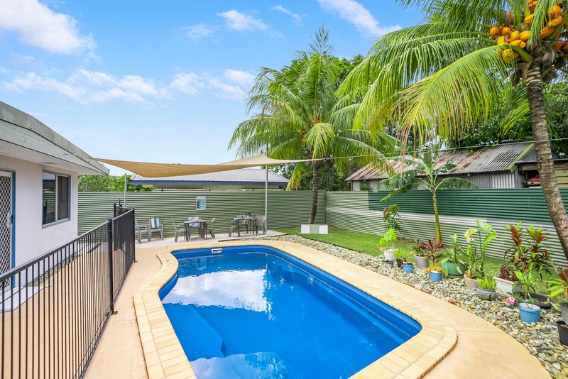 Photo - 2/440 Mccoombe Street, Mooroobool QLD 4870 - Image 24