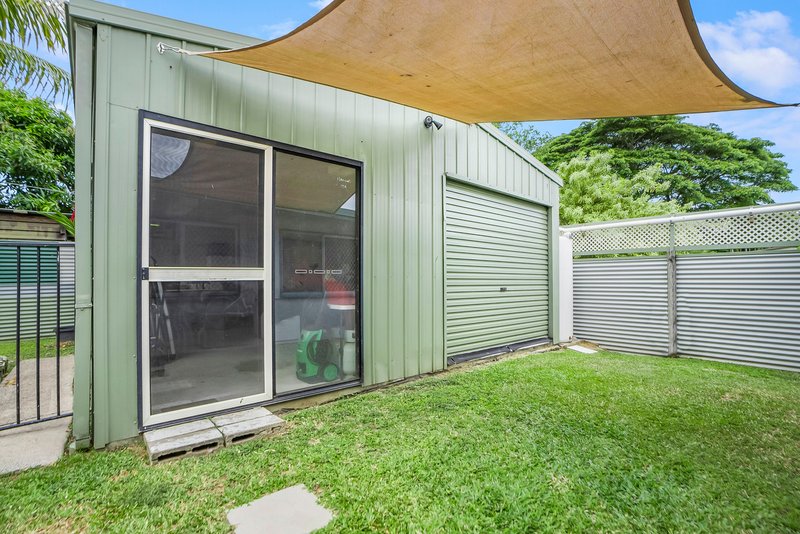 Photo - 2/440 Mccoombe Street, Mooroobool QLD 4870 - Image 26