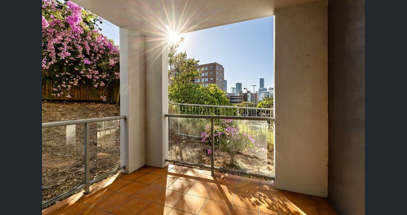 Photo - 2/442 Main Street, Kangaroo Point QLD 4169 - Image 4